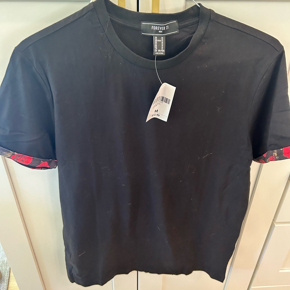 Forever 21 black tee shirt